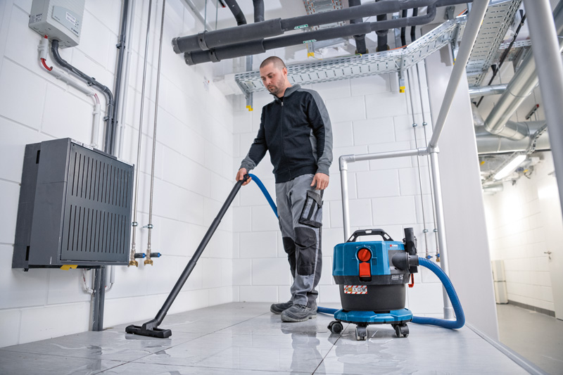 Bosch Akku-Staubsauger GAS 18V-12 MC