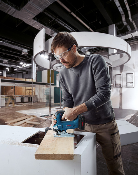 Bosch Akku-Stichsäge GST 18V-125 B, L-BOXX 136