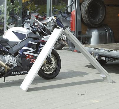 Verladeschiene Aluminium L2500xFB150 mm mit Rand Tragkraft 350 kg/Paar