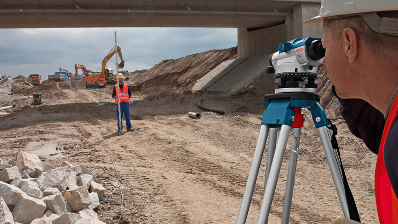 Bosch Optisches Nivelliergerät GOL 26 G