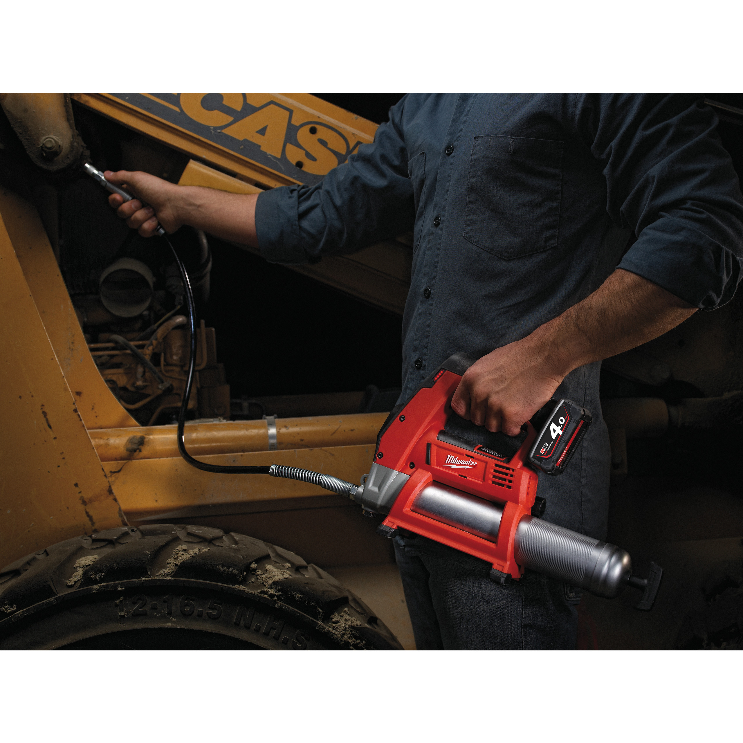Milwaukee Akku-Fettpresse M12 GG-401B 4.0 Ah