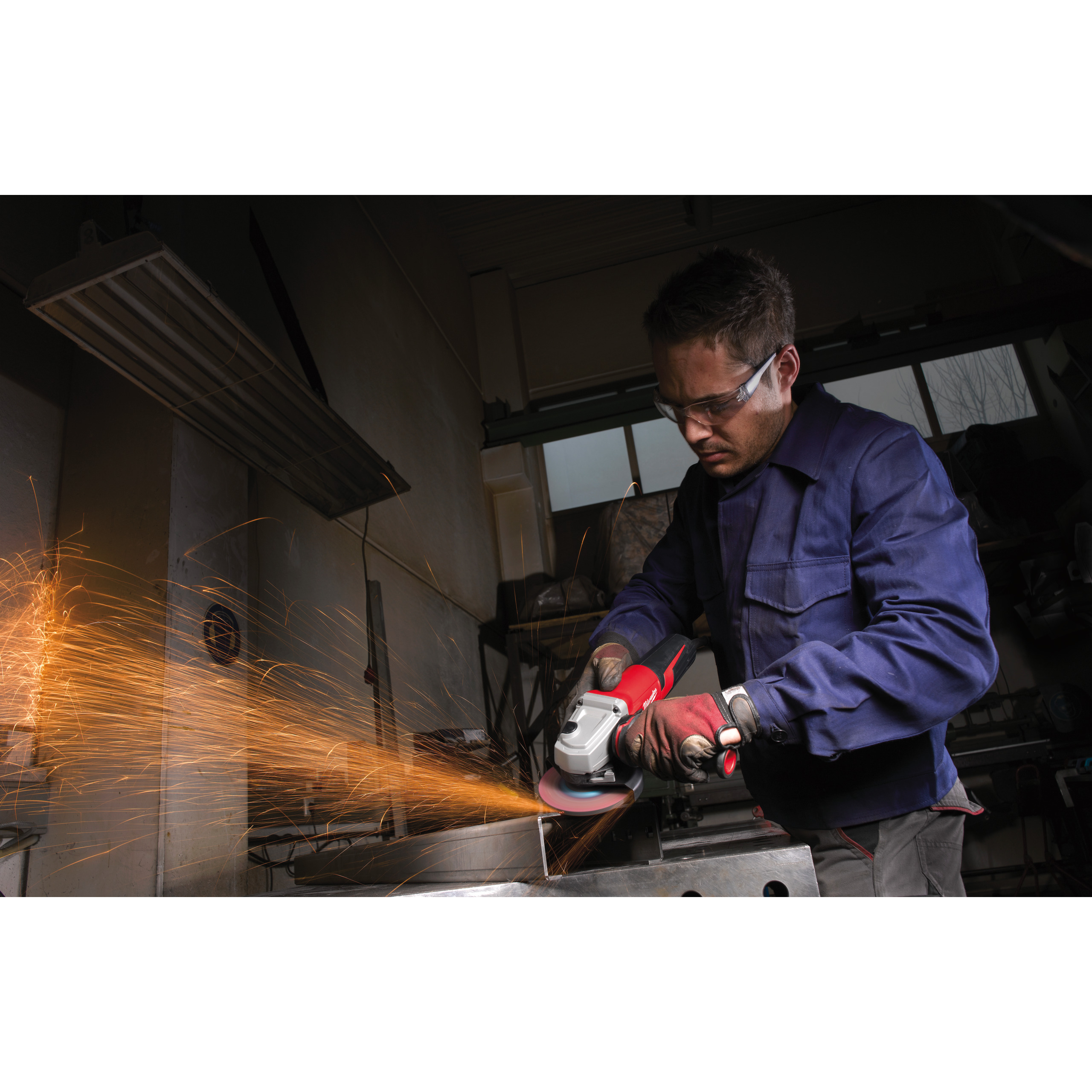 Milwaukee Winkelschleifer AGV 15-125 XE ProTec