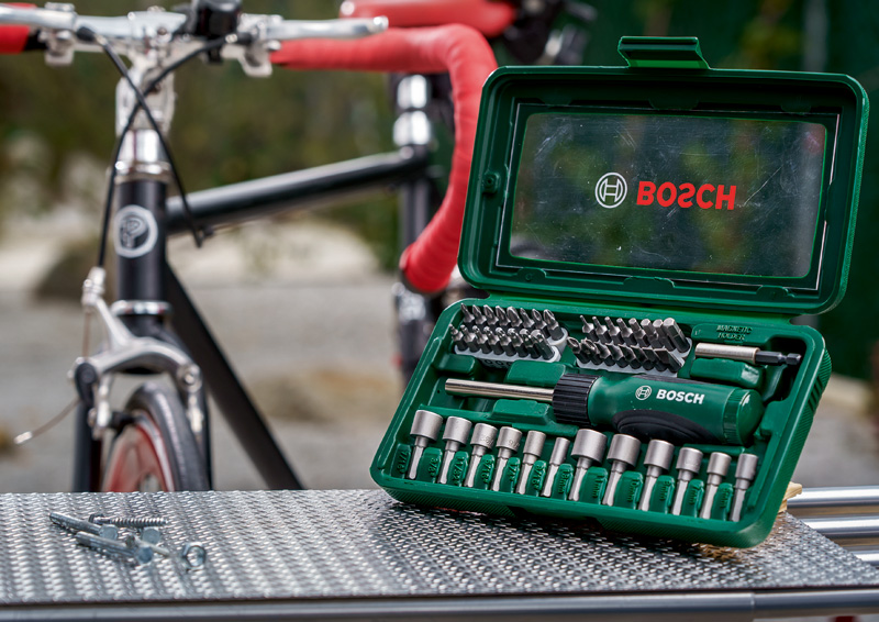 Bosch Schraubendreher-Set, 46-teilig, mit Bit Garage im Handgriff
