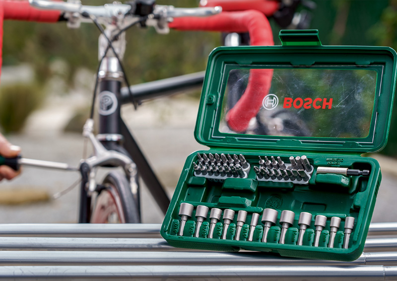 Bosch Schraubendreher-Set, 46-teilig, mit Bit Garage im Handgriff