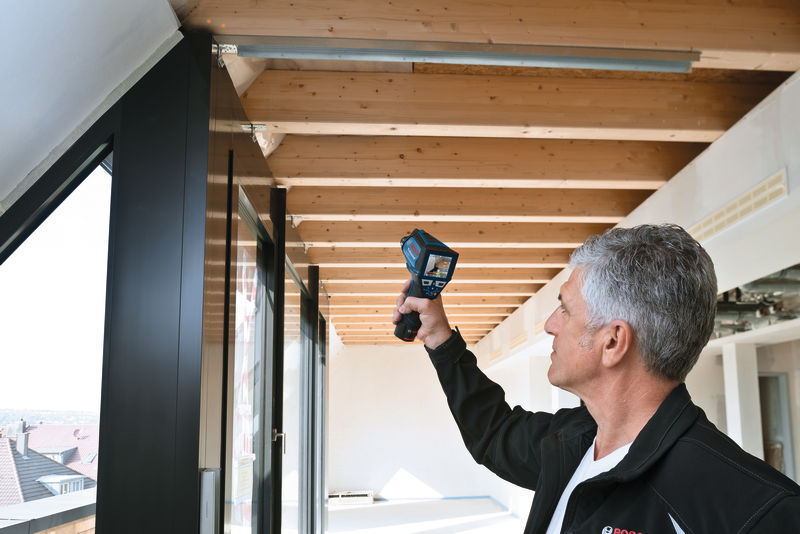 Bosch Thermodetektor GIS 1000 C, mit 2 x 1,5 Ah Li-Ion Akku, L-BOXX